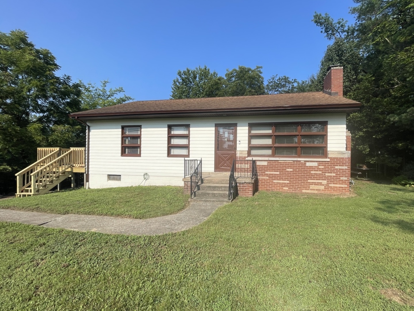 1st image of 1236 Giant City Rd, Carbondale, IL 62902 | MLS# 12726663
