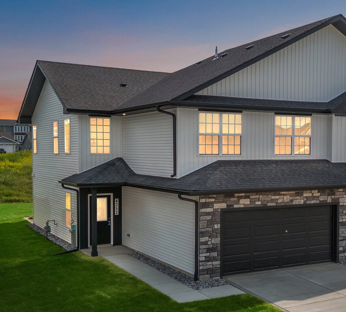 2nd image of 4289 W 77th Ave, Merrillville, IN 46410 | MLS# 12726771