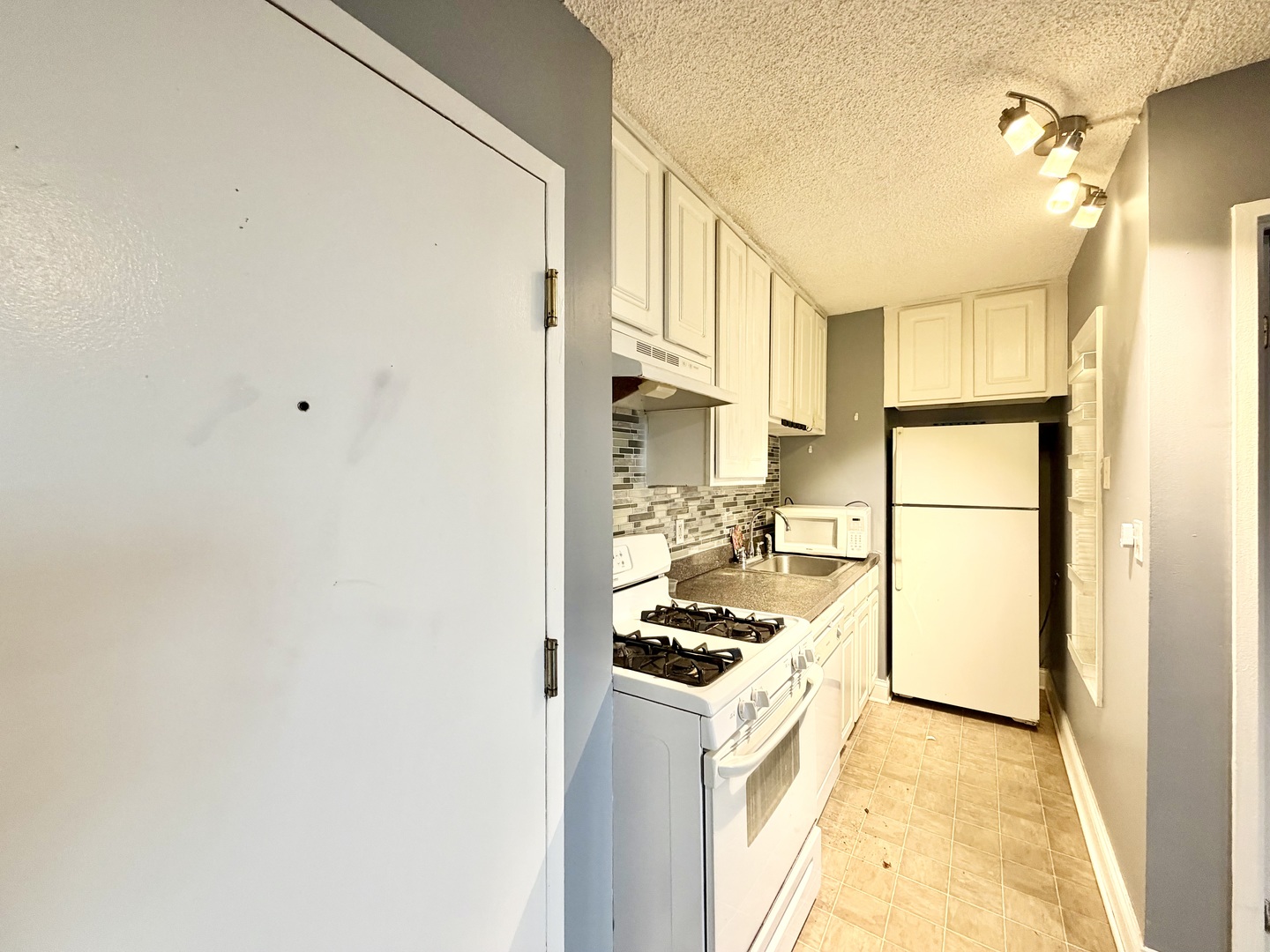 3rd image of 1750 N Marywood Ave #516, Aurora, IL 60505 | MLS# 12726862