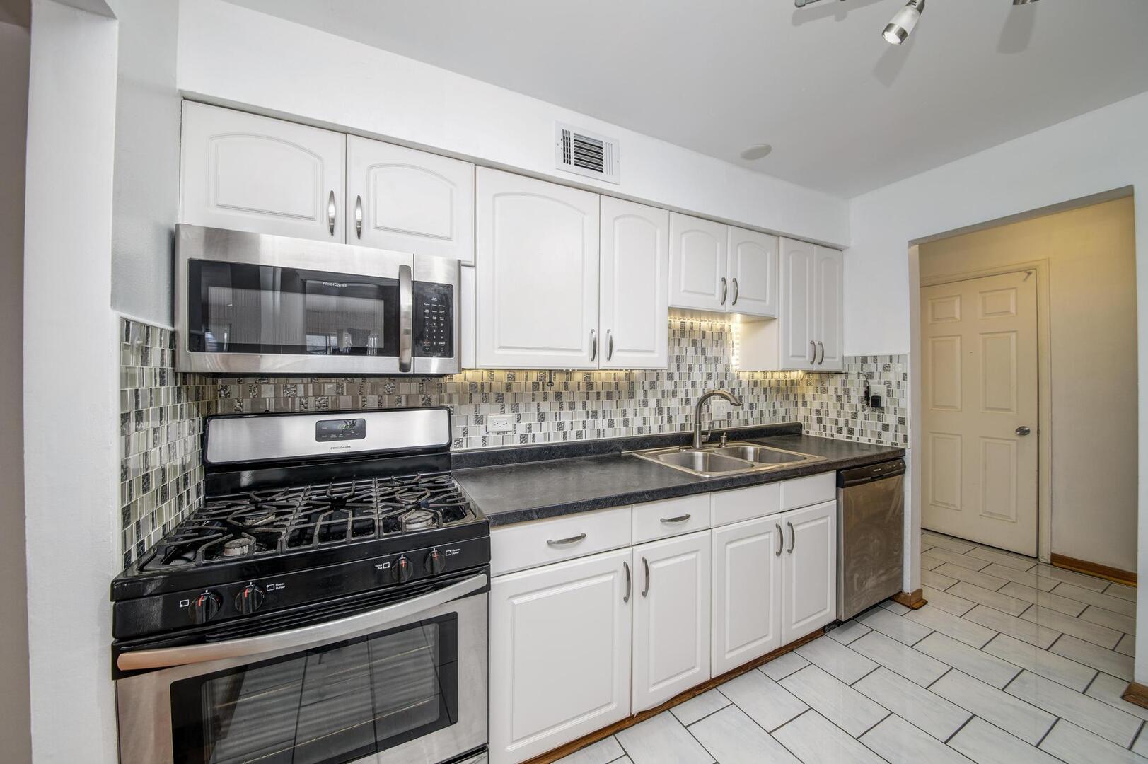 4th image of 5300 Carriage Wy Dr, Rolling Meadows, IL 60008
