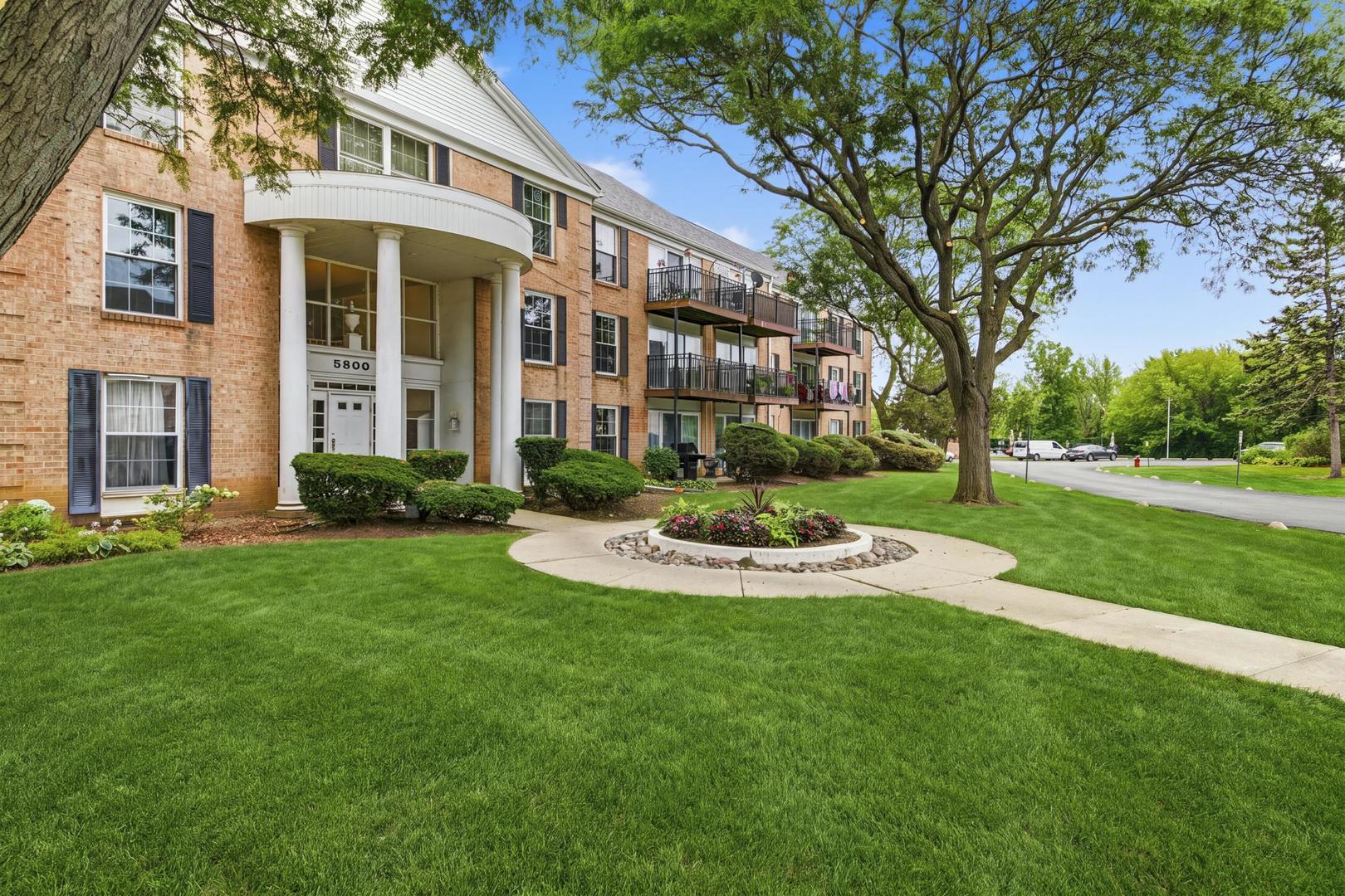 2nd image of 5300 Carriage Way Dr #107, Rolling Meadows, IL 60008 | MLS# 12726876