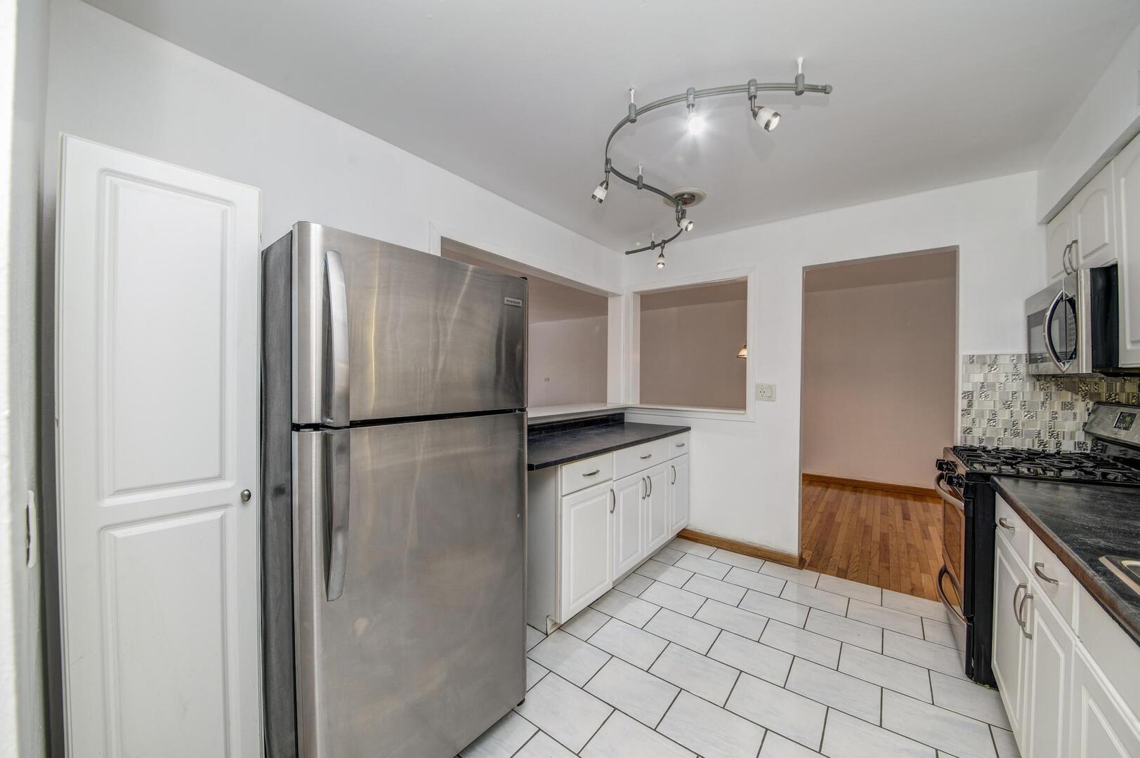 5th image of 5300 Carriage Wy Dr, Rolling Meadows, IL 60008