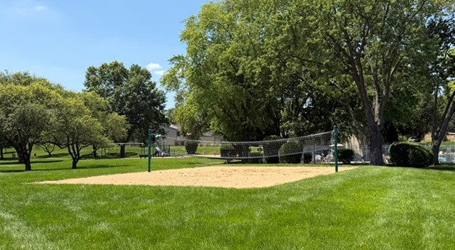 41st image of 563 N Woodfield Trl, Roselle, IL 60172 | MLS# 12726948