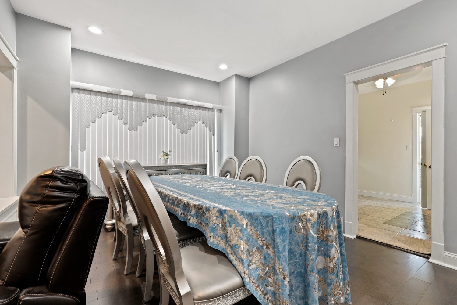 5th image of 809 Moran St, Joliet, IL 60435 | MLS# 12726995