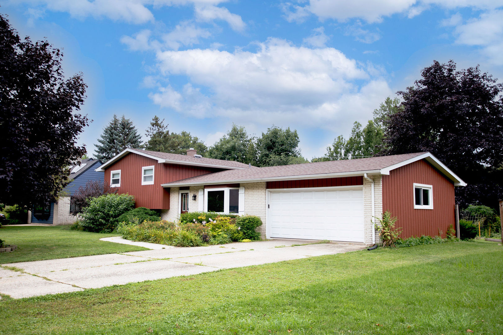 2nd image of 936 Estes St, Gurnee, IL 60031 | MLS# 12727015