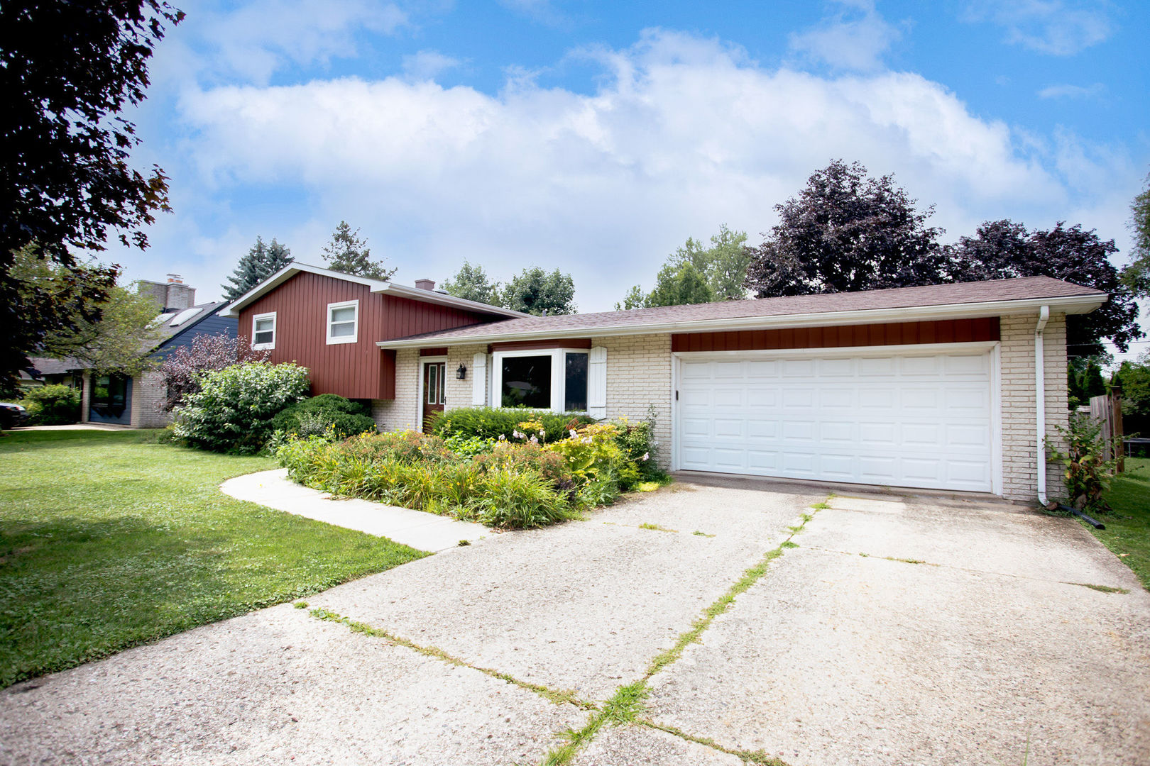 1st image of 936 Estes St, Gurnee, IL 60031 | MLS# 12727015