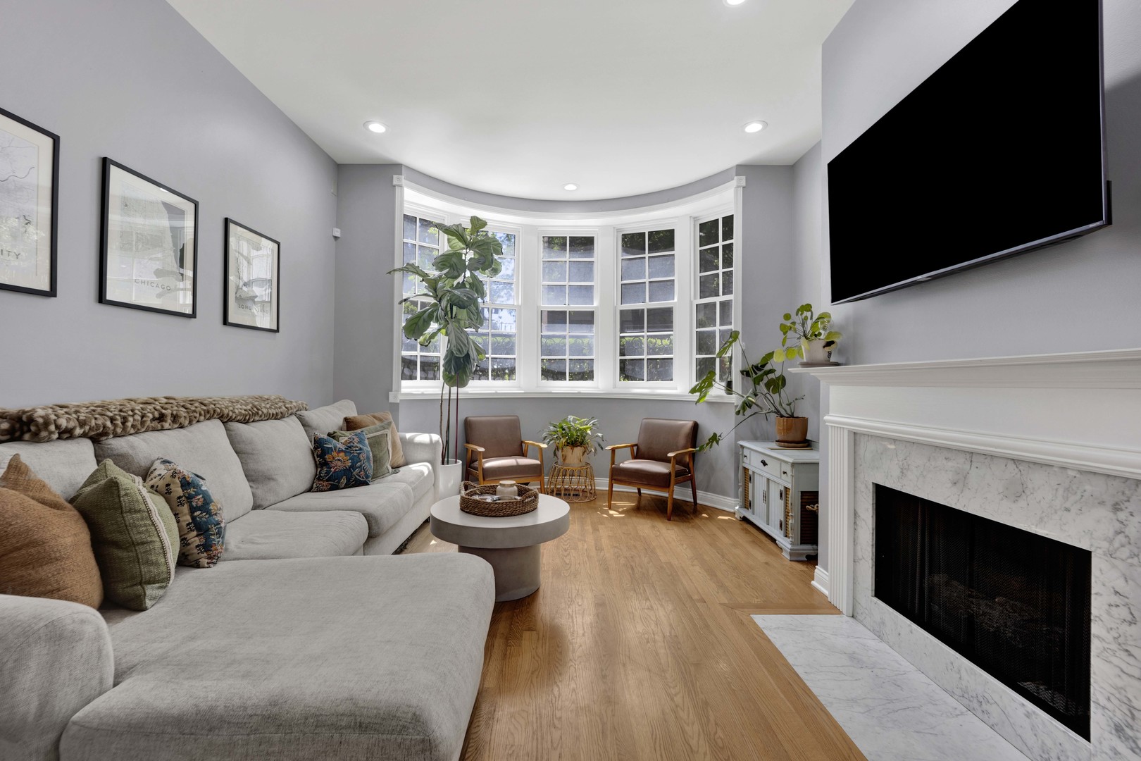 2nd image of 626 W Wrightwood Ave #1E, Chicago, IL 60614 | MLS# 12727098