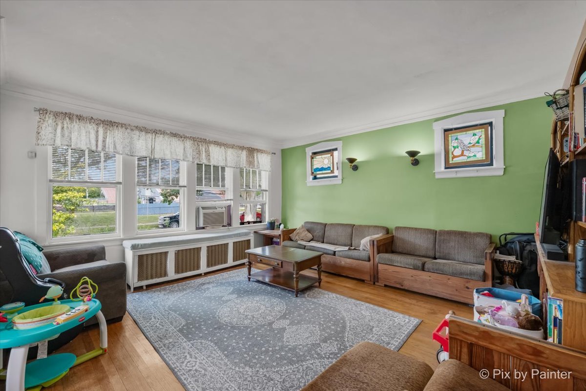 3rd image of 1711 Hartrey Ave, Evanston, IL 60201 | MLS# 12727178