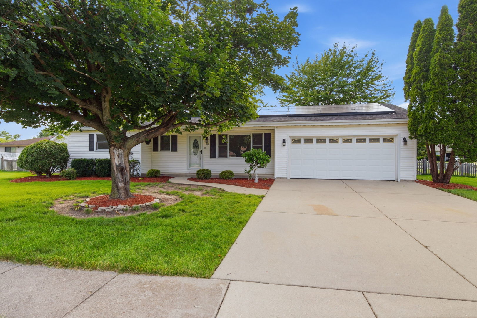 2nd image of 909 Knollside Rd, New Lenox, IL 60451 | MLS# 12727187