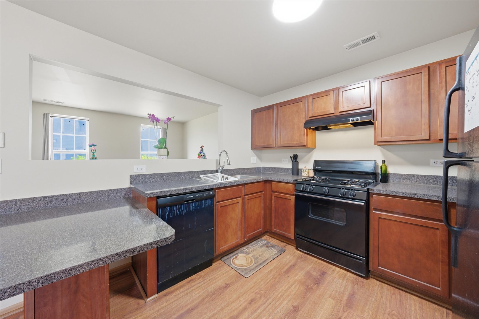 4th image of 752 Four Seasons Blvd, Aurora, IL 60504