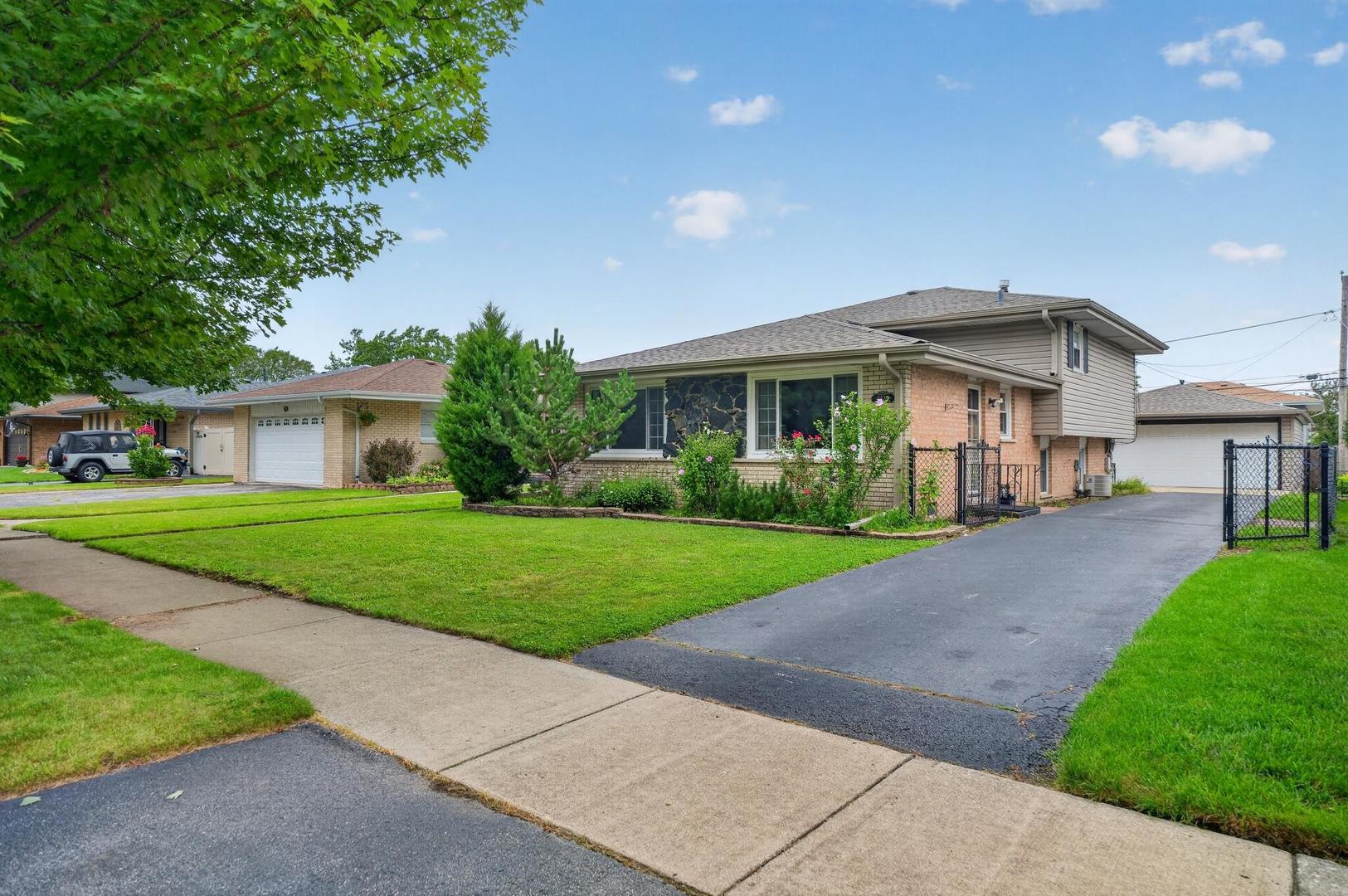 2nd image of 5328 W 138th Pl, Crestwood, IL 60418 | MLS# 12727459