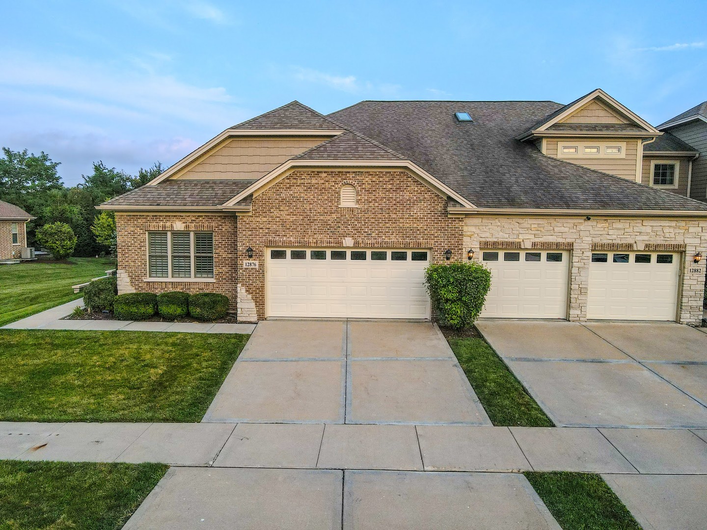 2nd image of 12876 Rosa Ln, Lemont, IL 60439 | MLS# 12727549