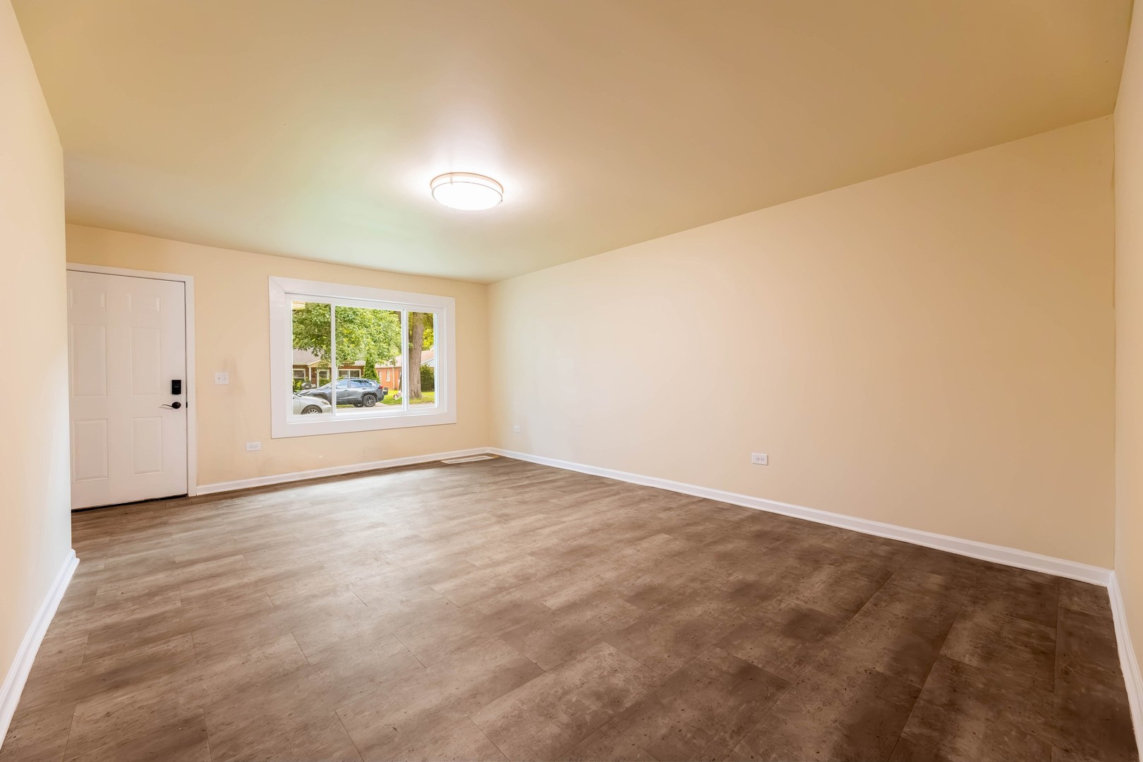 2nd image of 14802 Oak St, Dolton, IL 60419 | MLS# 12727569
