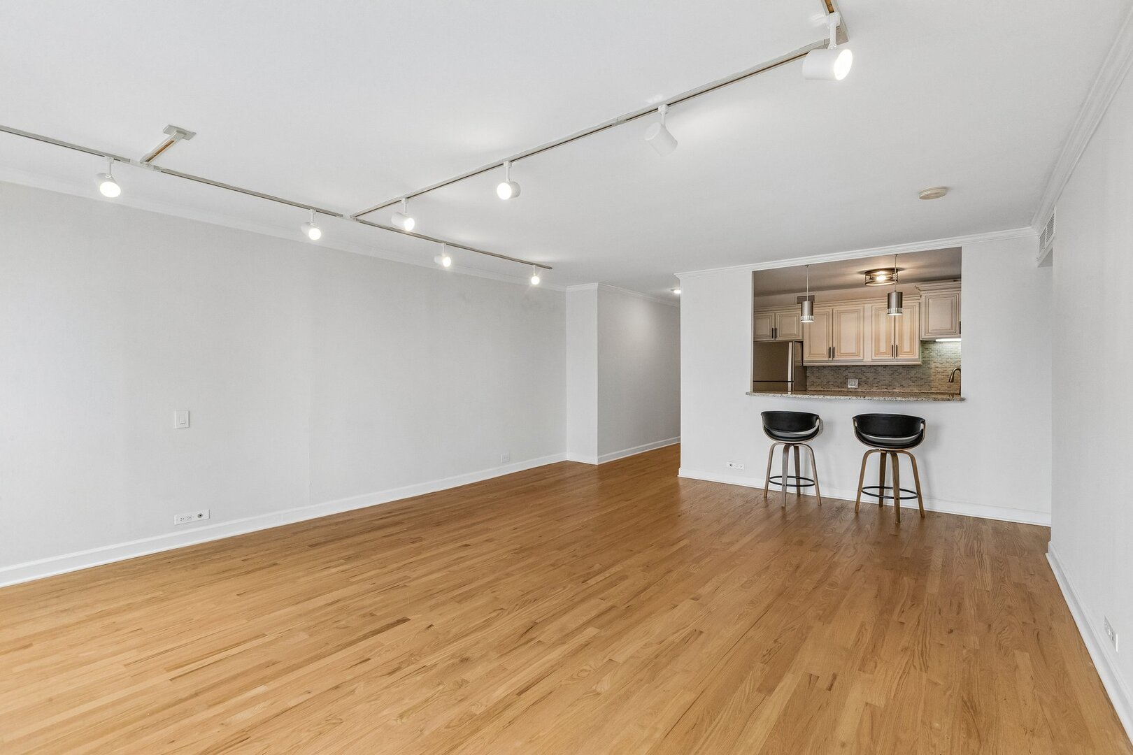 4th image of 260 E Chestnut St #2505, Chicago, IL 60611 | MLS# 12727721