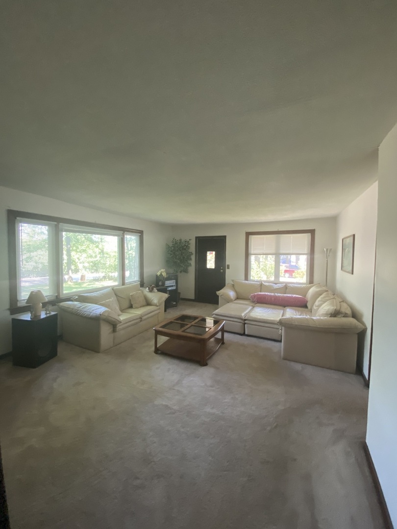 2nd image of 142 School St, Wood Dale, IL 60191 | MLS# 12727798