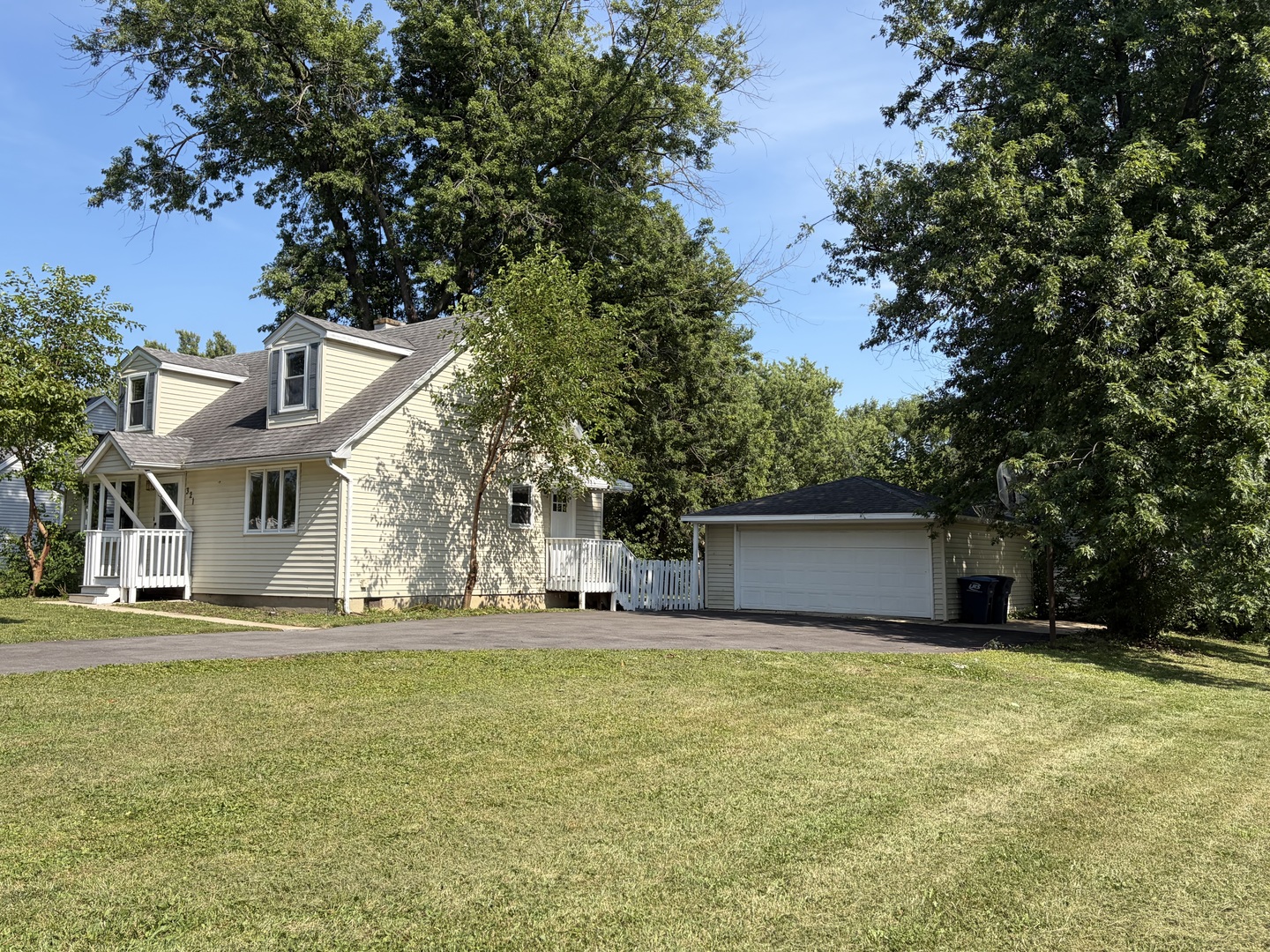 1st image of 321 Janet Ave, Darien, IL 60561 | MLS# 12727816