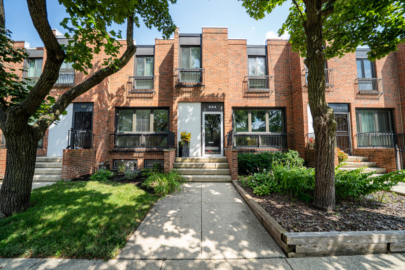 1st image of 934 E 55th St, Chicago, IL 60615 | MLS# 12727881