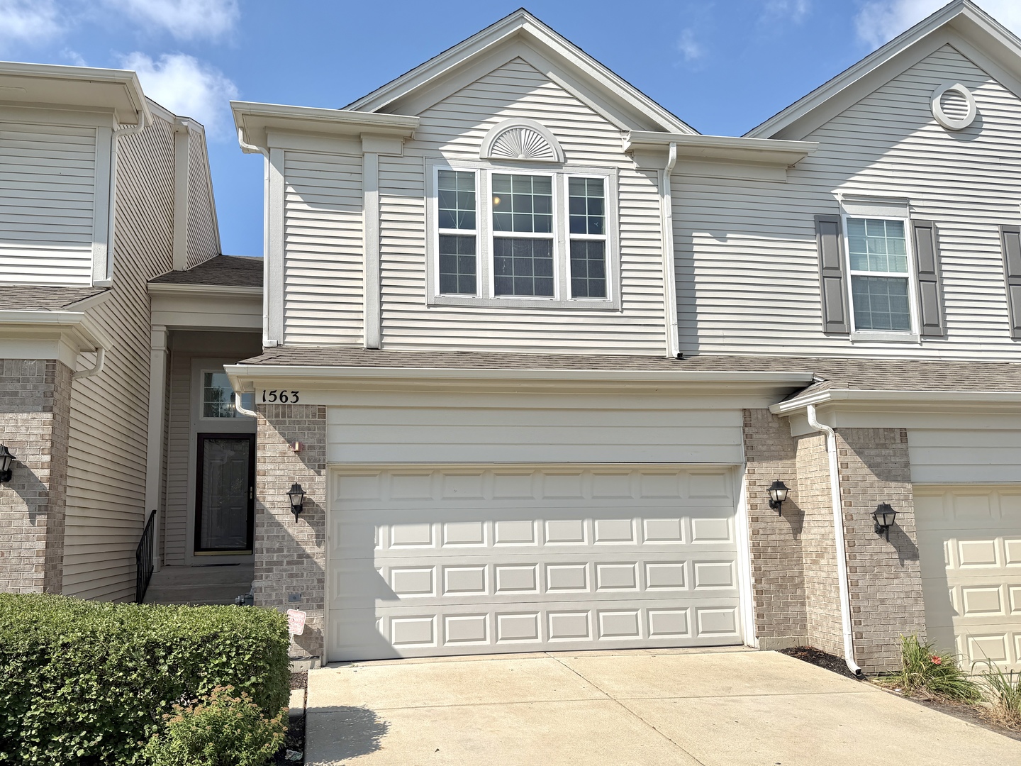 1st image of 1563 Yellowstone Dr, Streamwood, IL 60107 | MLS# 12727946
