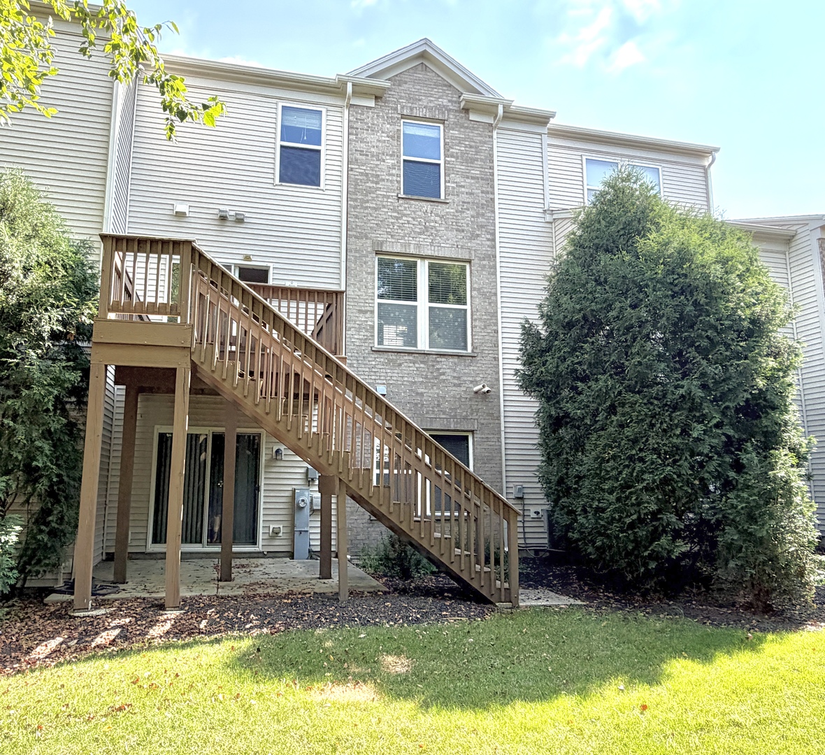 11th image of 1563 Yellowstone Dr, Streamwood, IL 60107 | MLS# 12727946