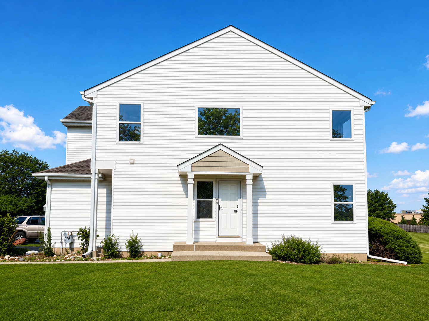 2nd image of 2112 Orchard Ln, Carpentersville, IL 60110 | MLS# 12728068