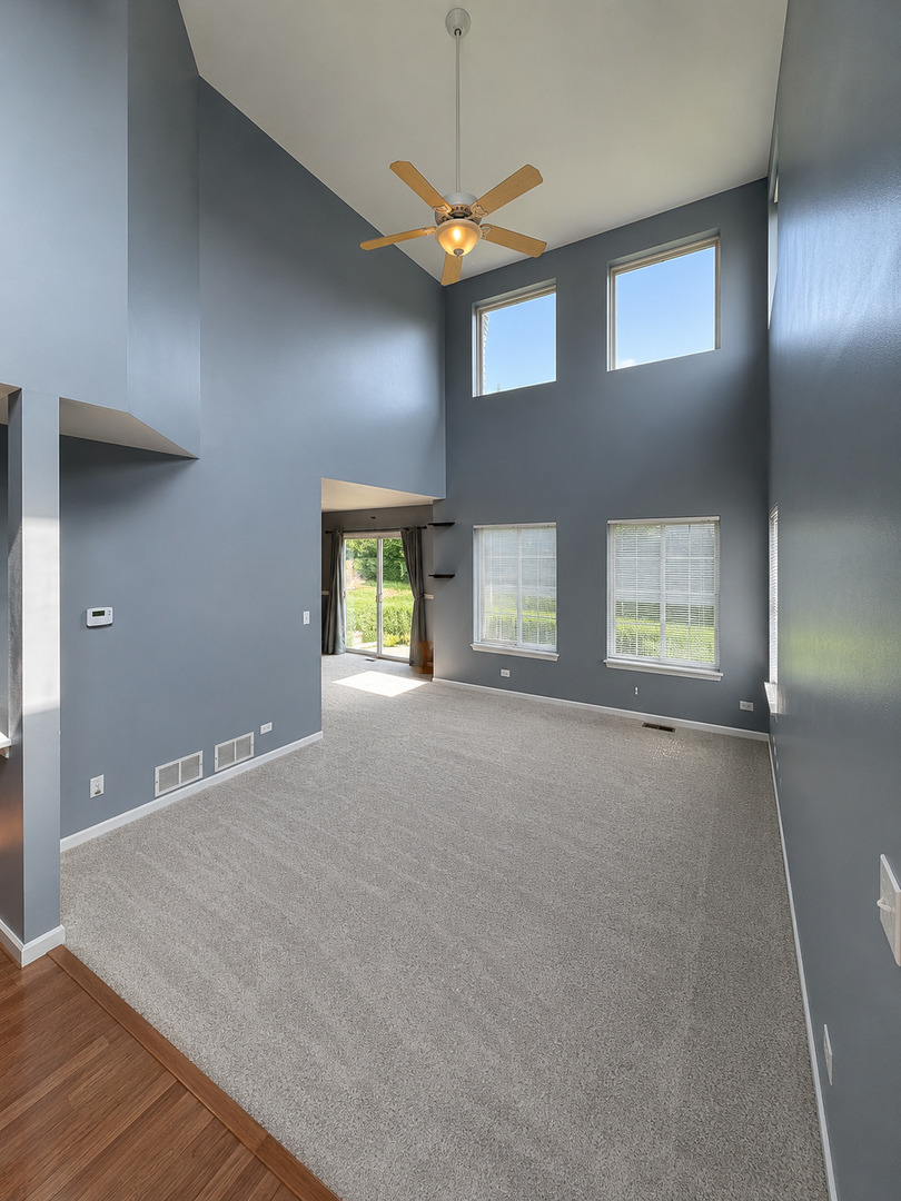 3rd image of 2112 Orchard Ln, Carpentersville, IL 60110 | MLS# 12728068