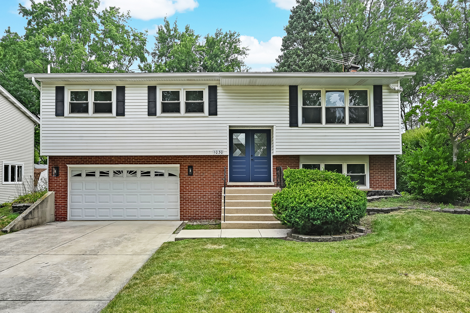 1st image of 1030 71st St, Darien, IL 60561 | MLS# 12728119