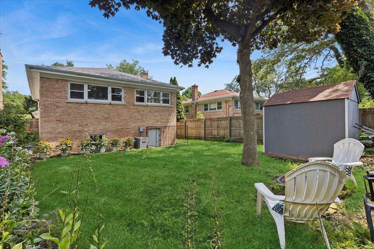 21st image of 552 Burton Ave, Highland Park, IL 60035 | MLS# 12728137