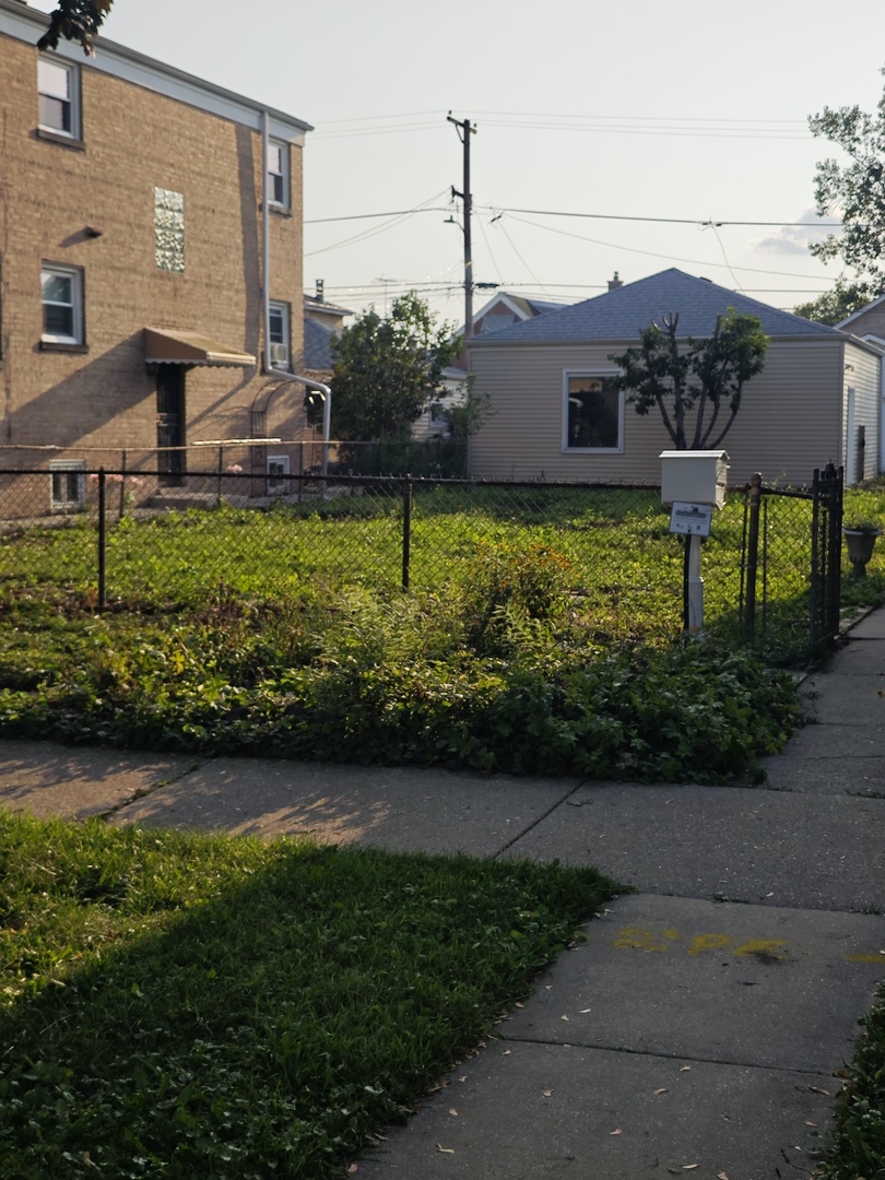 3rd image of 2922 N 75Th Ct, Elmwood Park, IL 60707 | MLS# 12728231