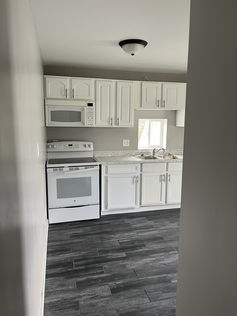 5th image of 102 E Stanton St, Streator, IL 61364 | MLS# 12728244