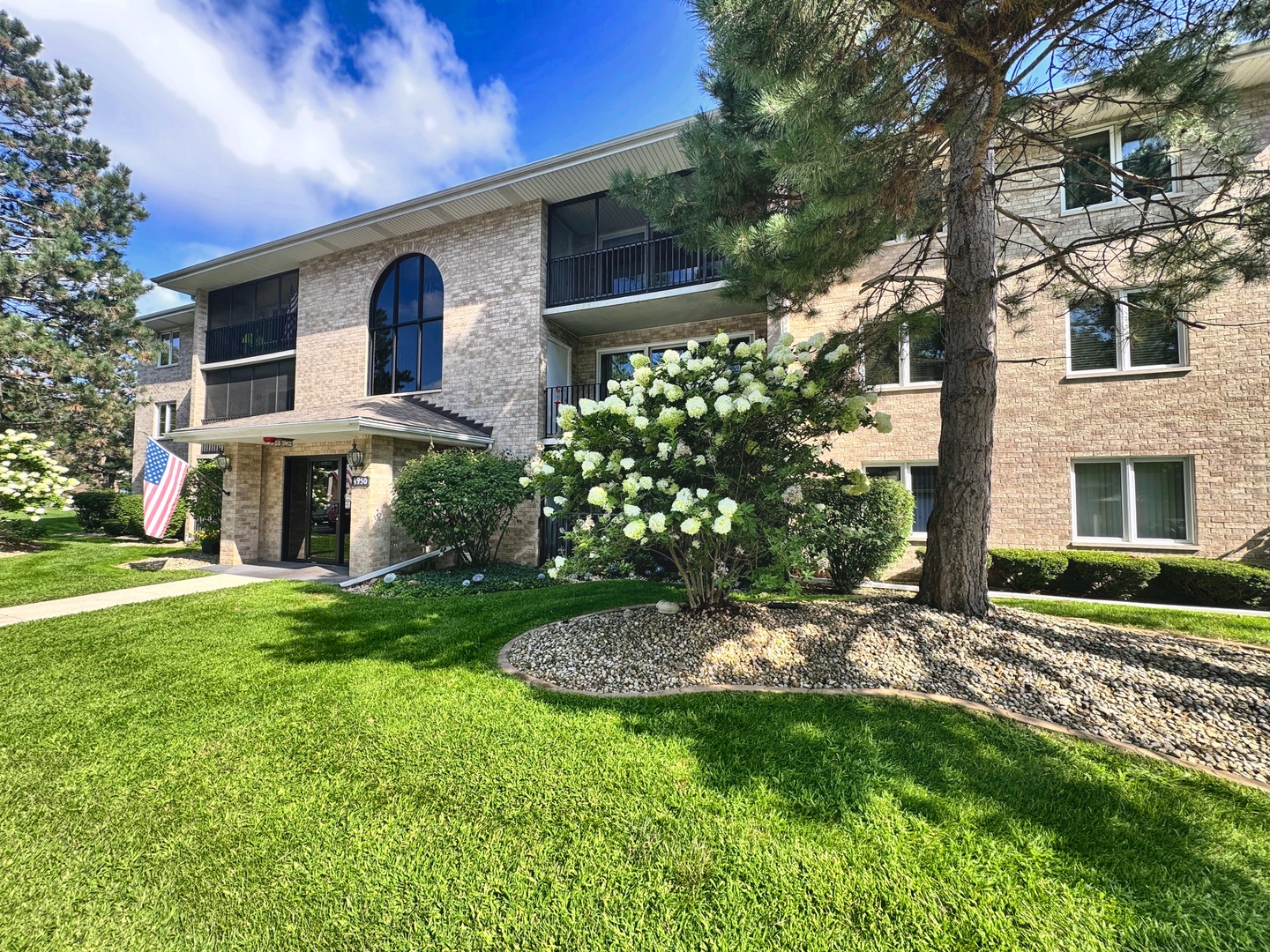 2nd image of 4950 134Th Ct, Crestwood, IL 60418