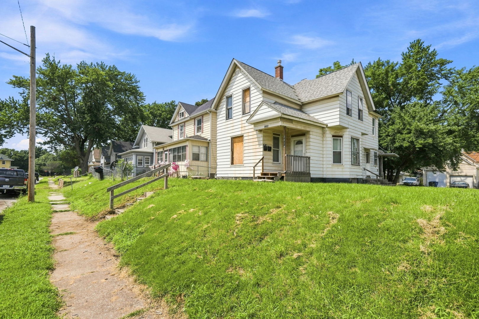 1st image of 2014 Claussen St, Davenport, IA 52802 | MLS# 12728358