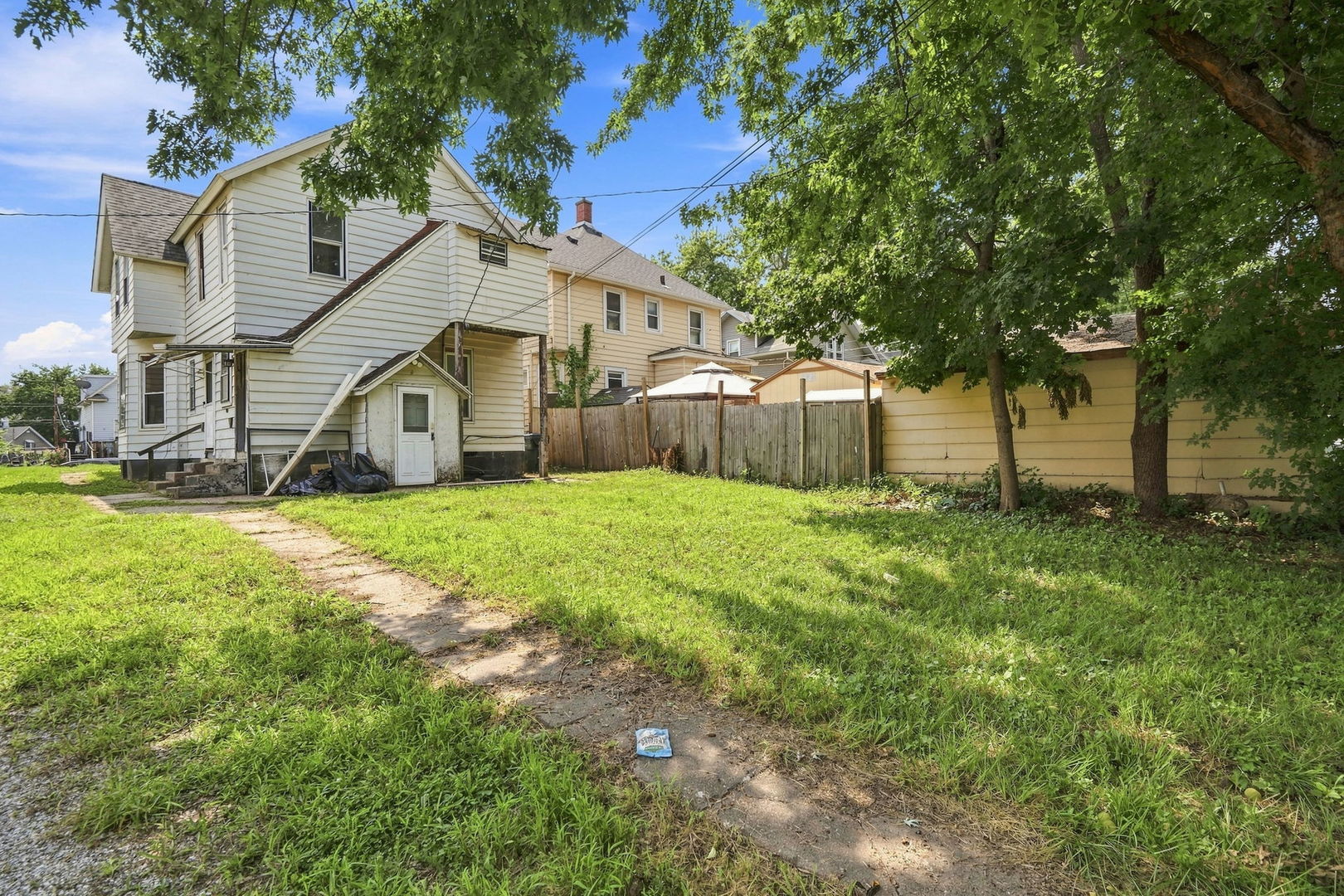 4th image of 2014 Claussen St, Davenport, IA 52802 | MLS# 12728358