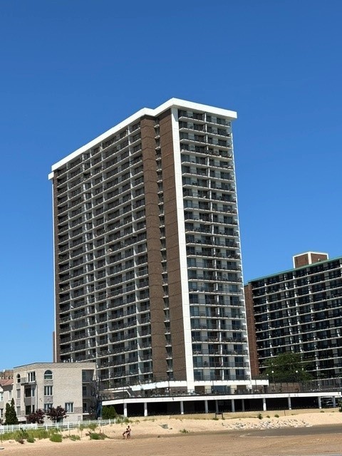 2nd image of 5855 N Sheridan Rd #6G, Chicago, IL 60660 | MLS# 12728471