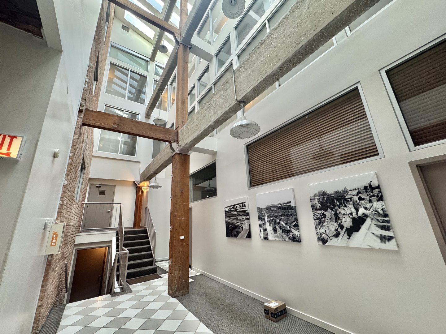 2nd image of 1122 W Newport Ave #1A, Chicago, IL 60657 | MLS# 12728511