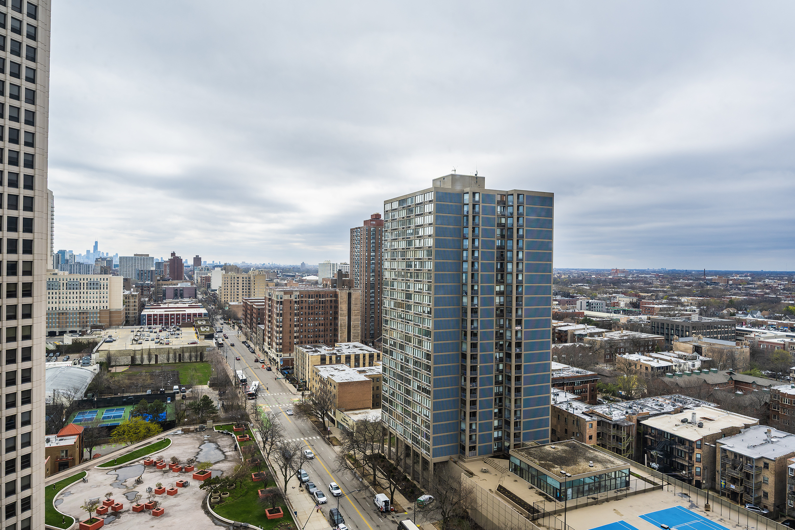 3rd image of 5415 N Sheridan Rd #4112, Chicago, IL 60640 | MLS# 12728527