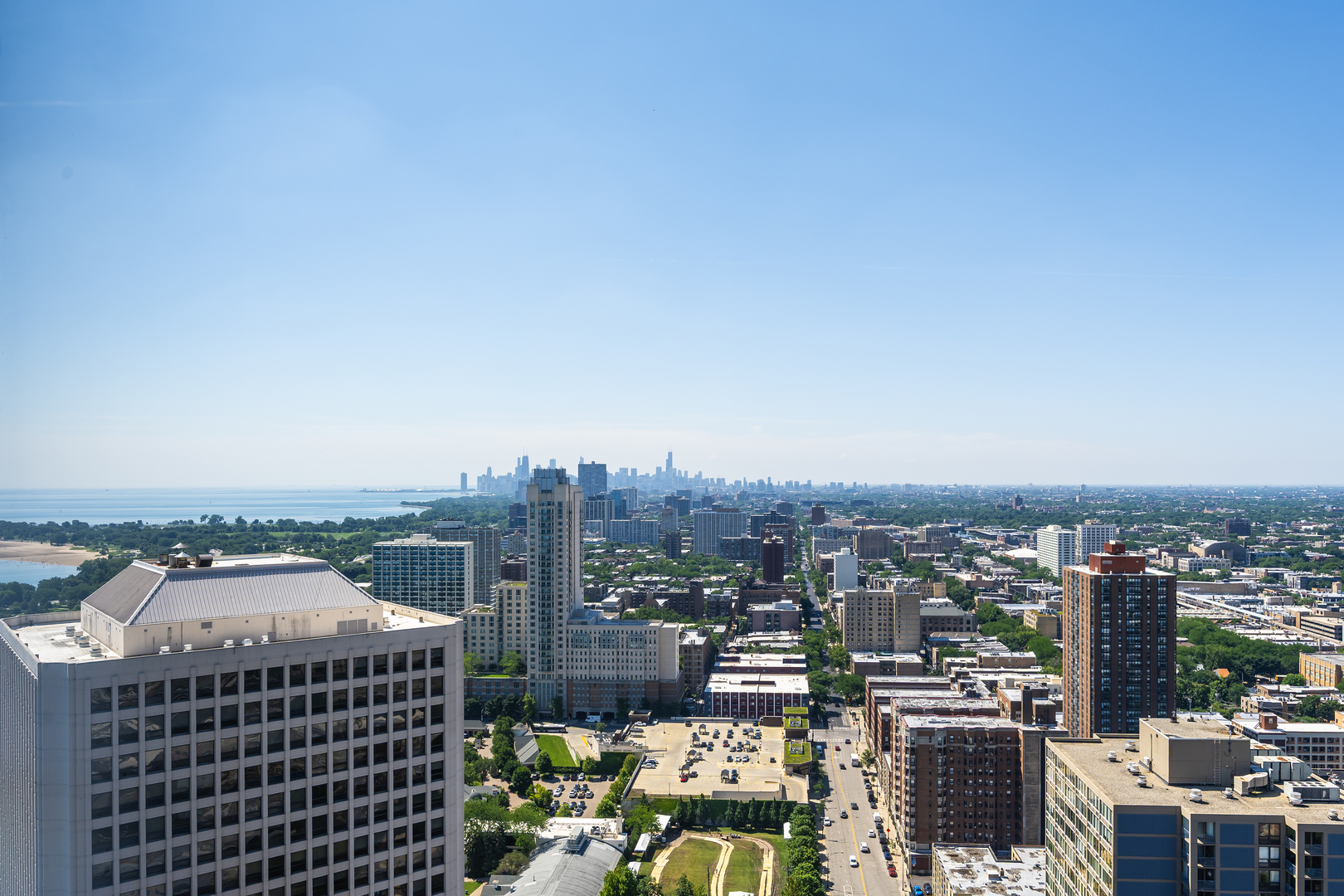 4th image of 5415 N Sheridan Rd #4112, Chicago, IL 60640 | MLS# 12728527