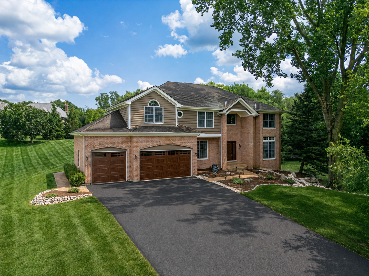 2nd image of 25549 N Broken Bow Pass, Barrington, IL 60010 | MLS# 12729019