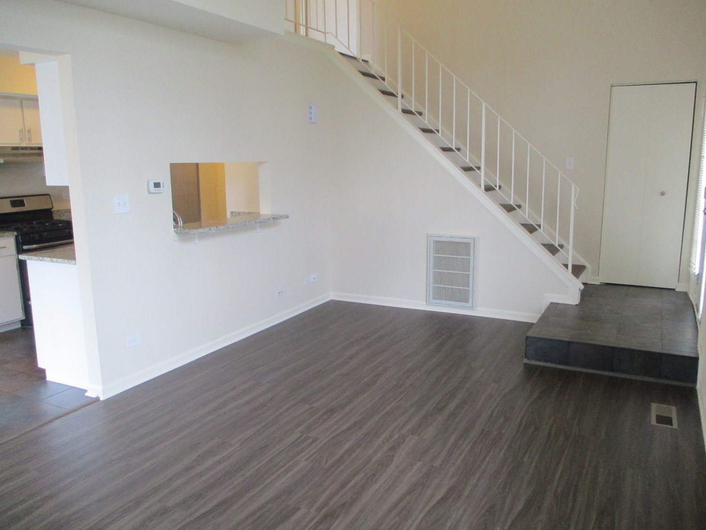4th image of 203 Teak Ln, Streamwood, IL 60107 | MLS# 12729038