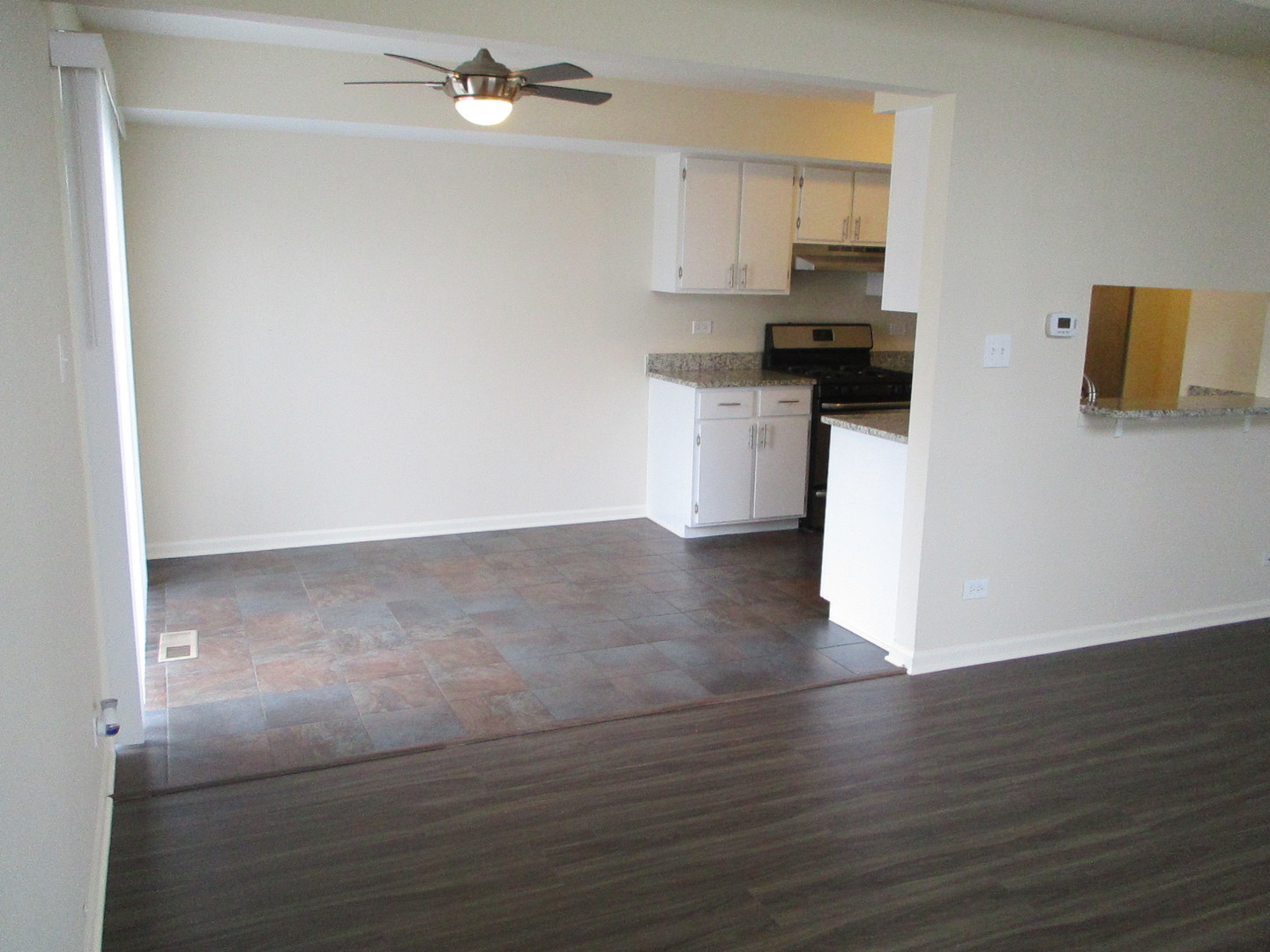 5th image of 203 Teak Ln, Streamwood, IL 60107 | MLS# 12729038