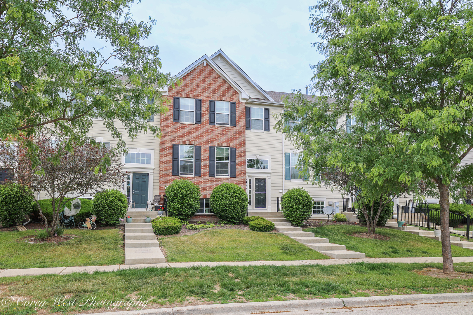 3rd image of 4062 Pompton Ave, Elgin, IL 60124 | MLS# 12729058