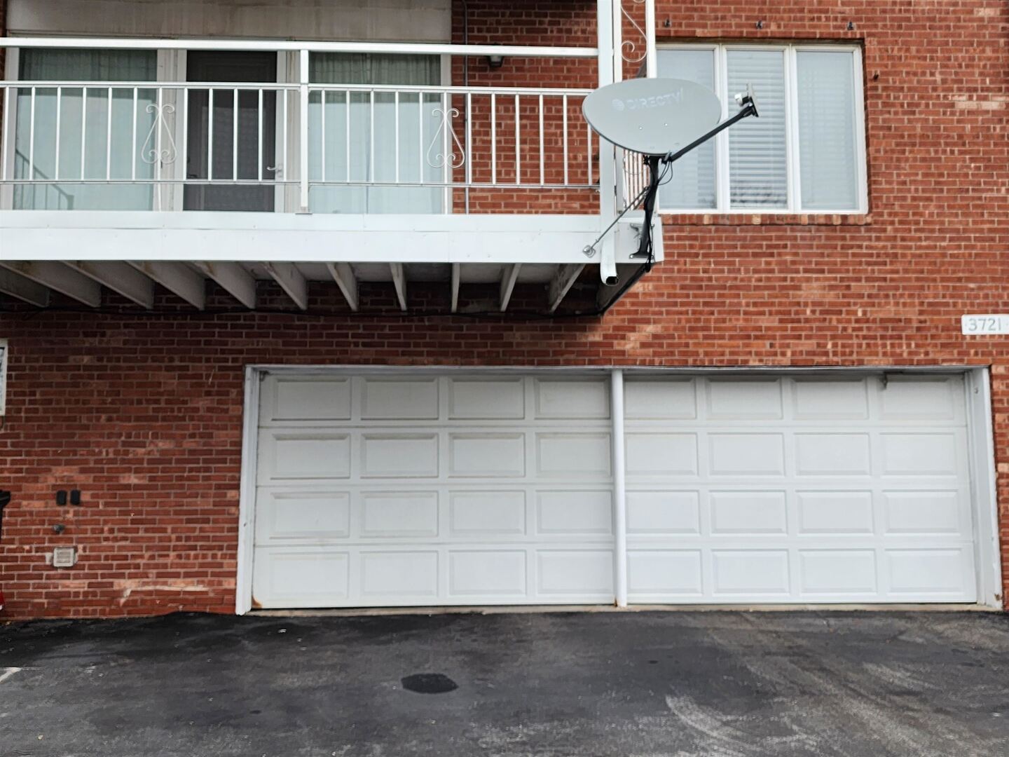 2nd image of 3721 35Th St, Moline, IL 61265