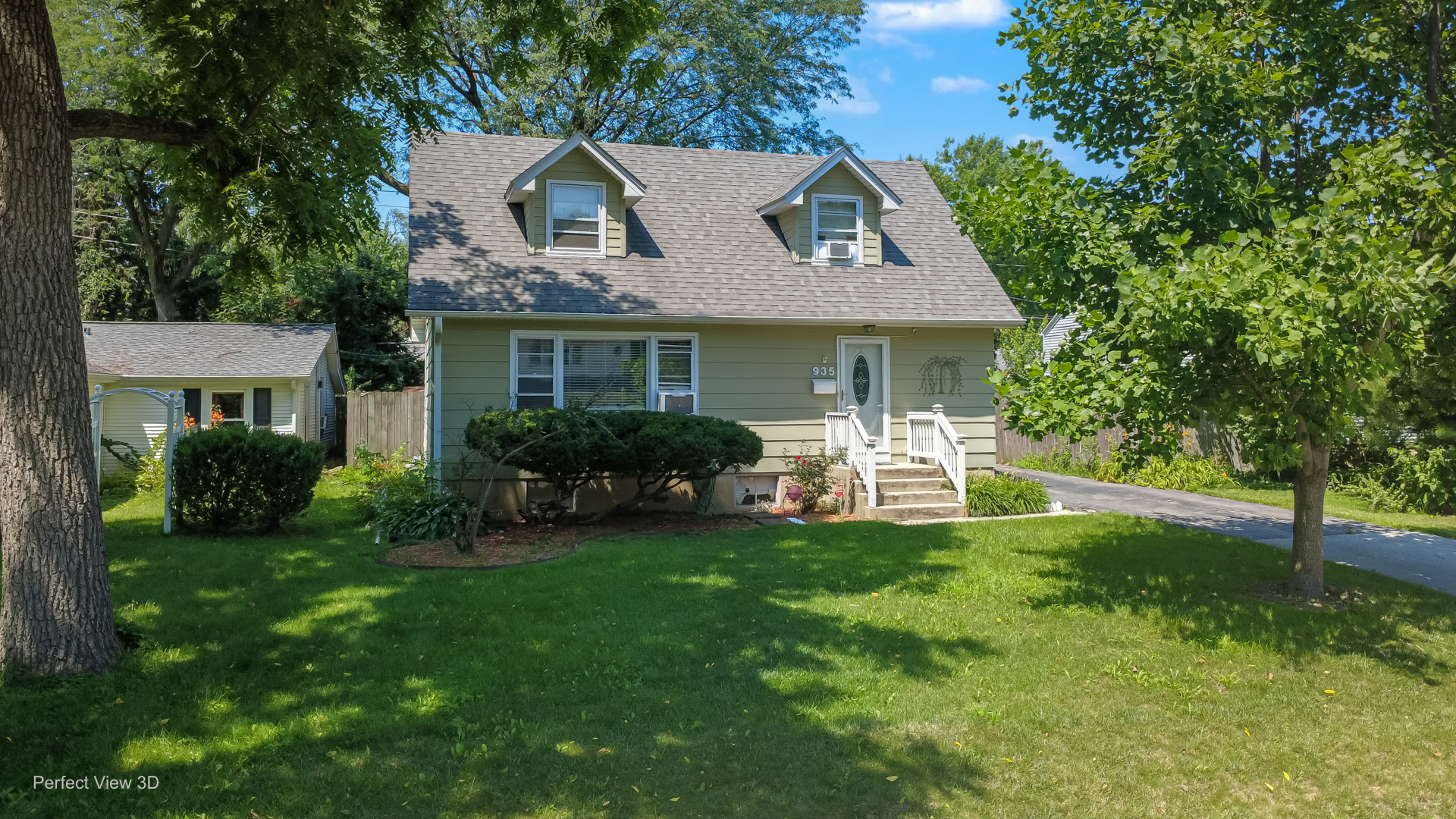 1st image of 935 N Webster St, Naperville, IL 60563 | MLS# 12729236