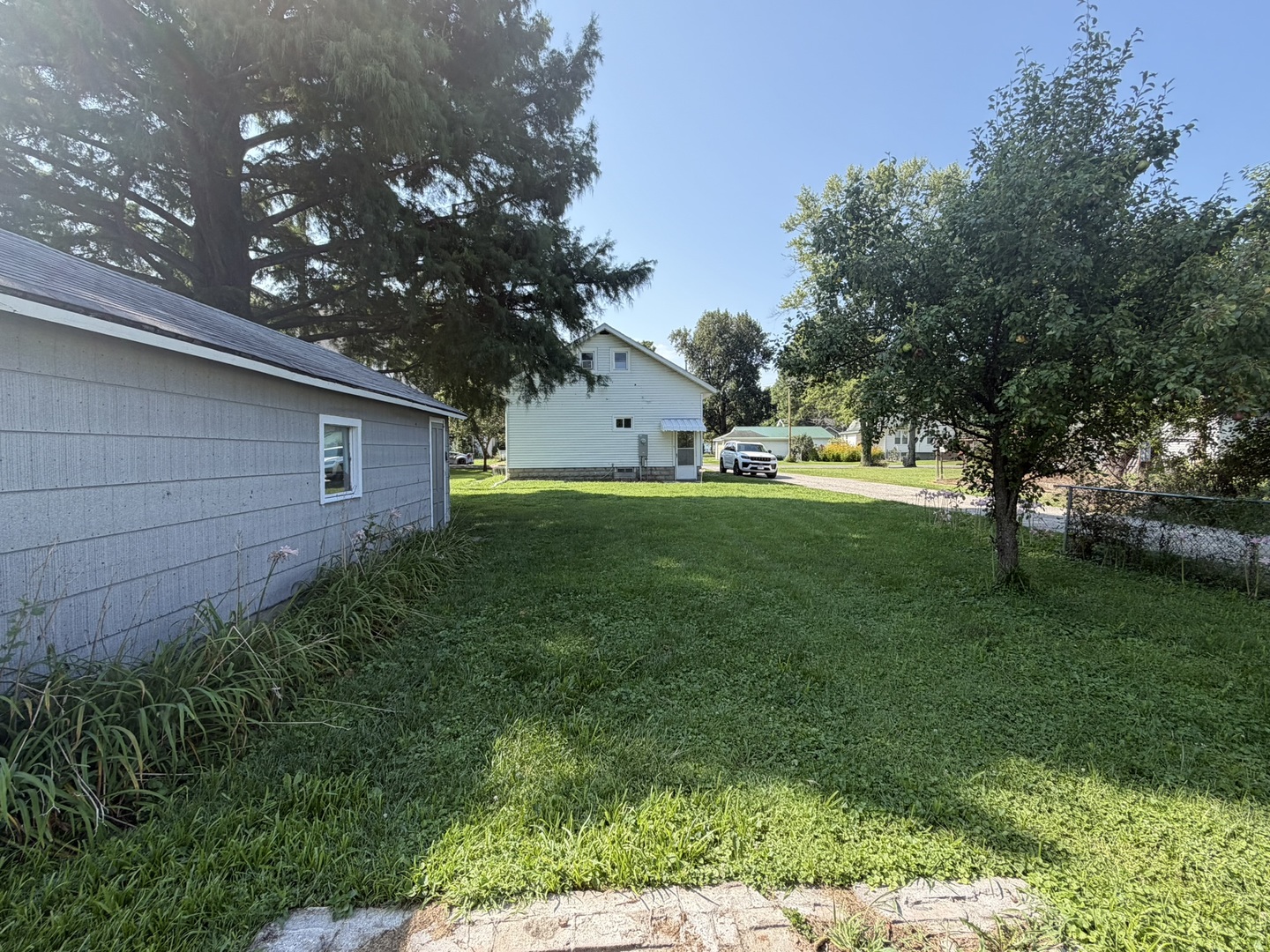 2nd image of 540 W 3rd St, Centralia, IL 62801 | MLS# 12729265