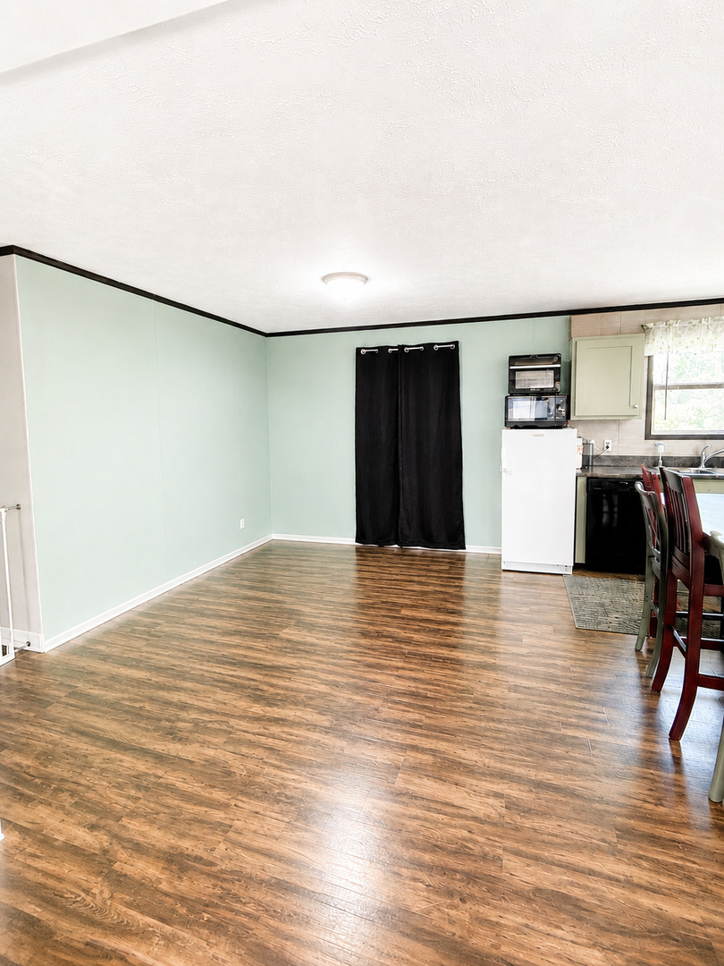 4th image of 664 Jack Ave, Hobart, IN 46342 | MLS# 12729354