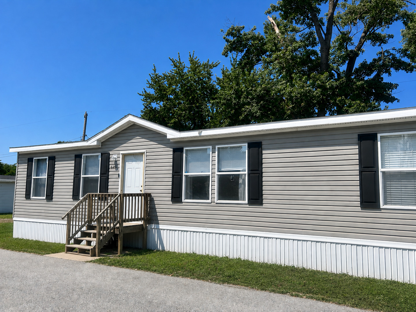1st image of 664 Jack Ave, Hobart, IN 46342 | MLS# 12729354