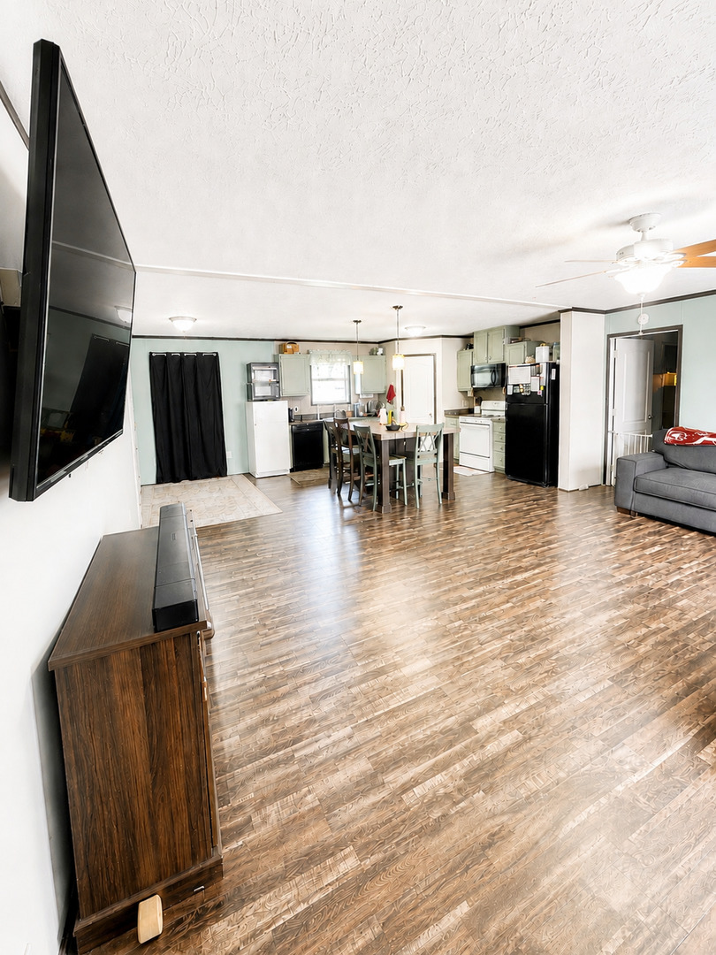 2nd image of 664 Jack Ave, Hobart, IN 46342 | MLS# 12729354