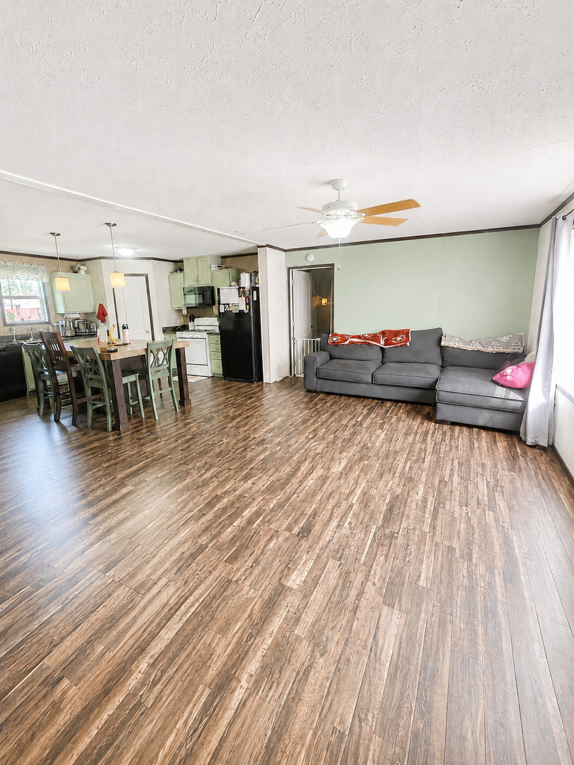 3rd image of 664 Jack Ave, Hobart, IN 46342 | MLS# 12729354
