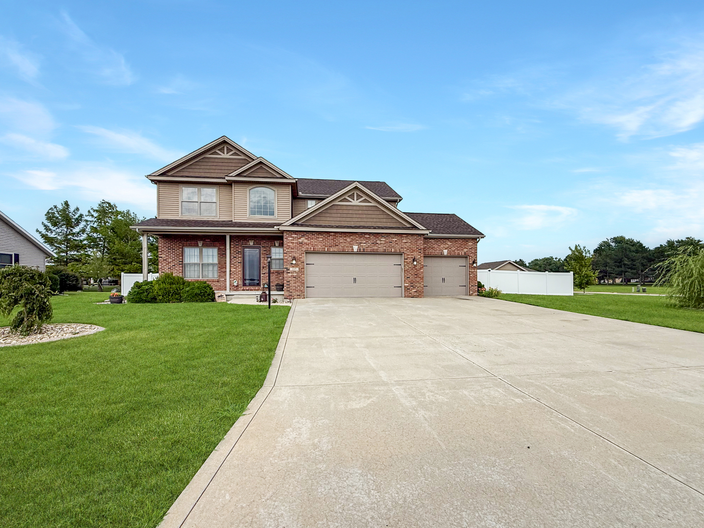 2nd image of 217 N Pointe Dr, Gifford, IL 61847 | MLS# 12729420