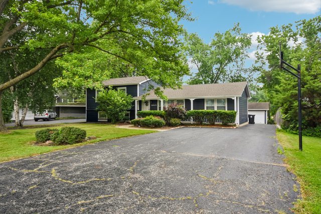 2nd image of 26w473 Parkway Dr, Winfield, IL 60190 | MLS# 12729583