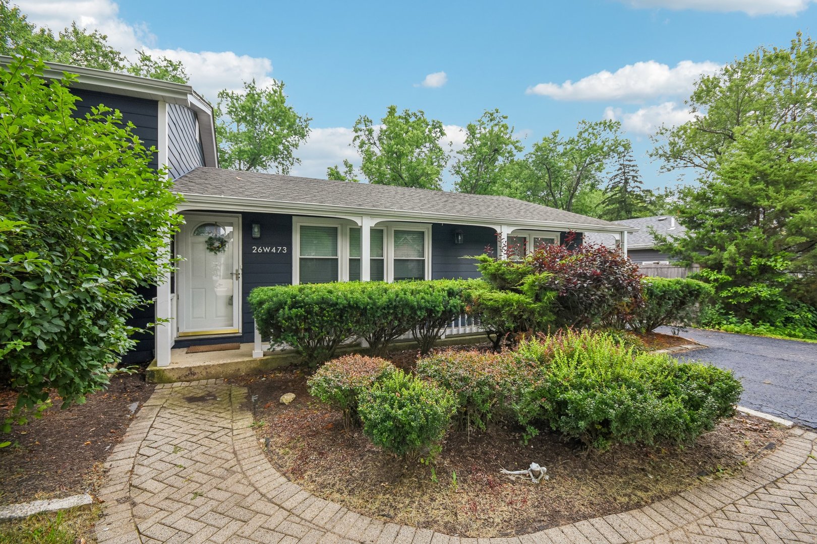 3rd image of 26W473 Parkway Dr, Winfield, IL 60190 | MLS# 12729583